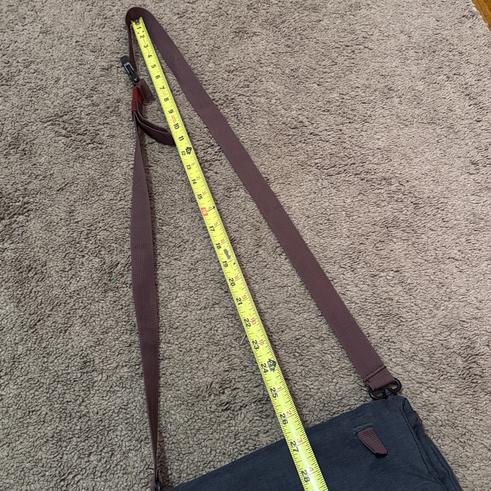 EUC Outdoor Products Brand Convertible Crossbody/Belt Bag-Navy/Purple-Nylon - Picture 13 of 16
